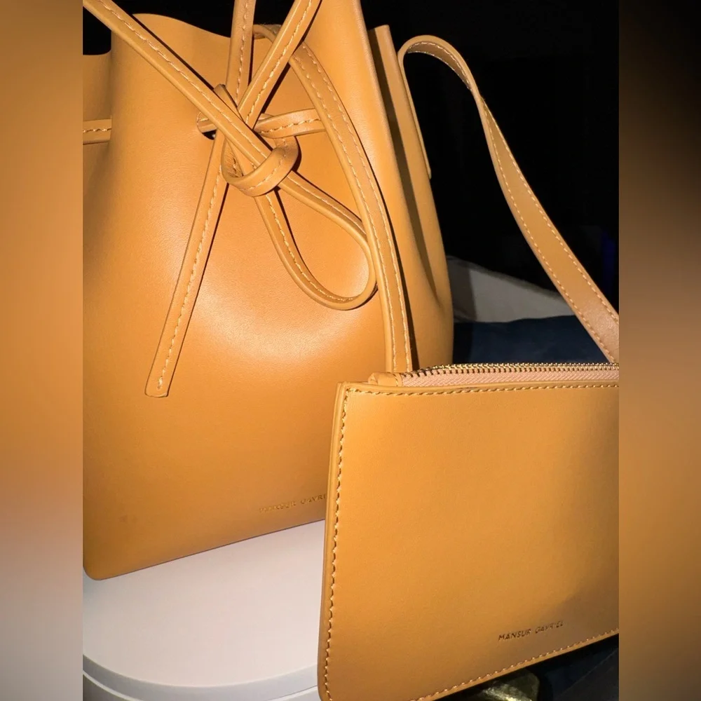 Mansur Gavriel Italian Tan Leather Bucket Bag and Clutch Set - Picture 6 of 10